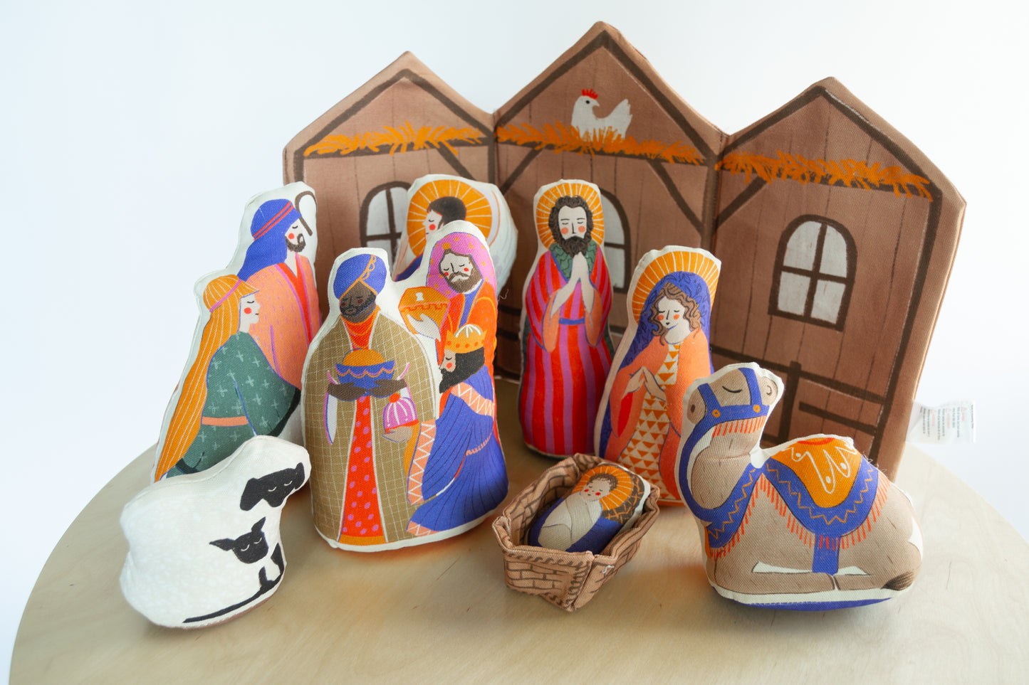 Plush Nativity (Beige/White)